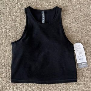 NWT Vuori Elevation Plyo Tank